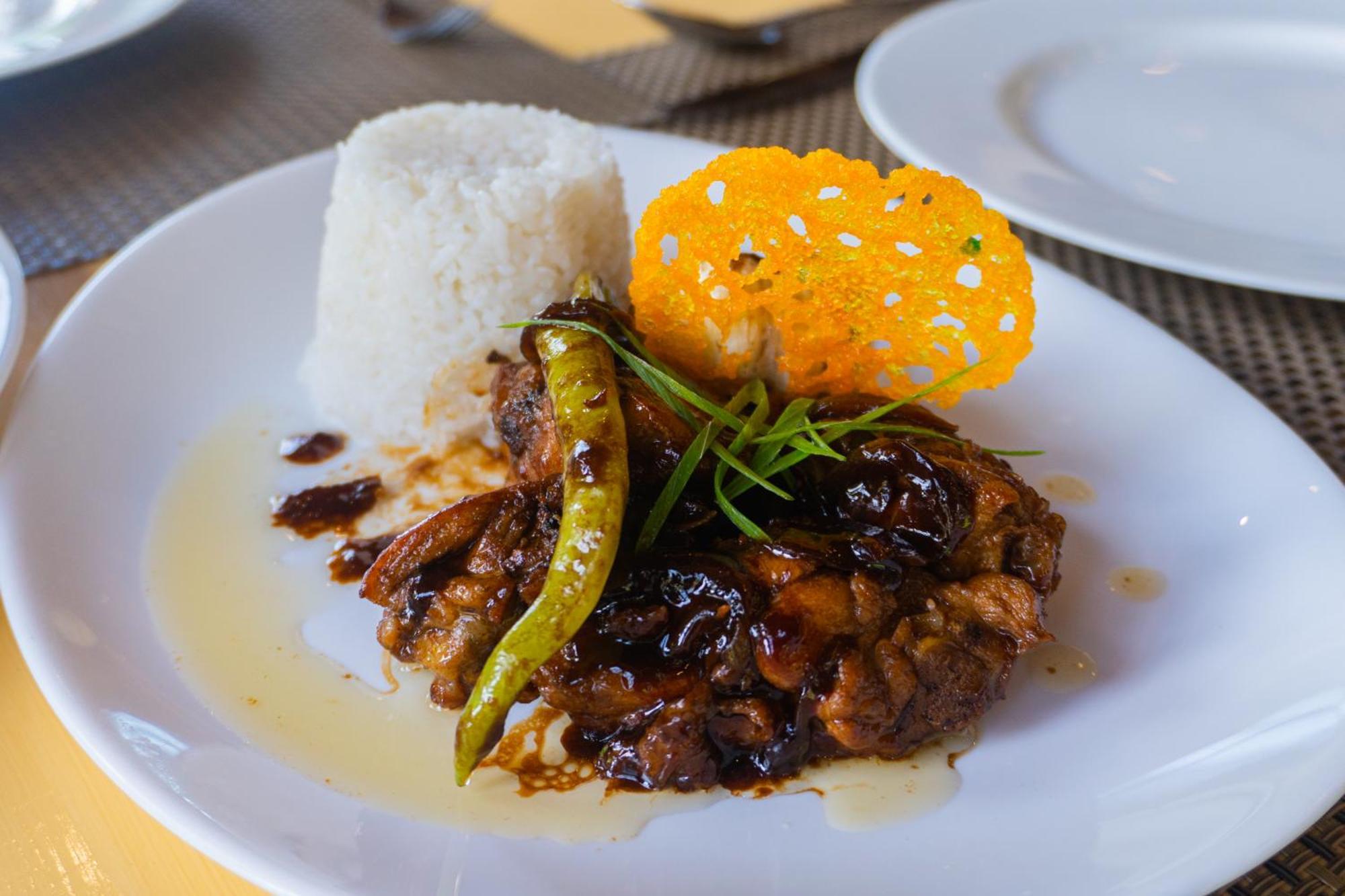Fridays Puerto Galera Hotel Buitenkant foto