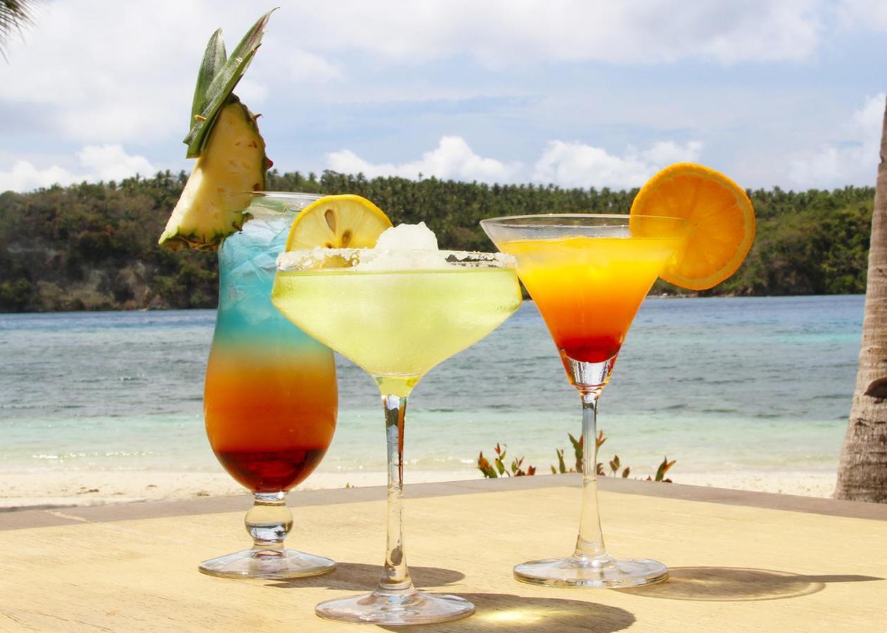Fridays Puerto Galera Hotel Buitenkant foto