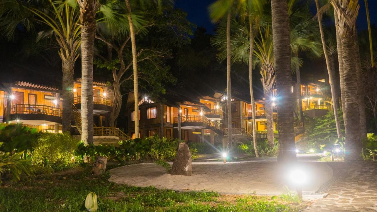 Fridays Puerto Galera Hotel Buitenkant foto